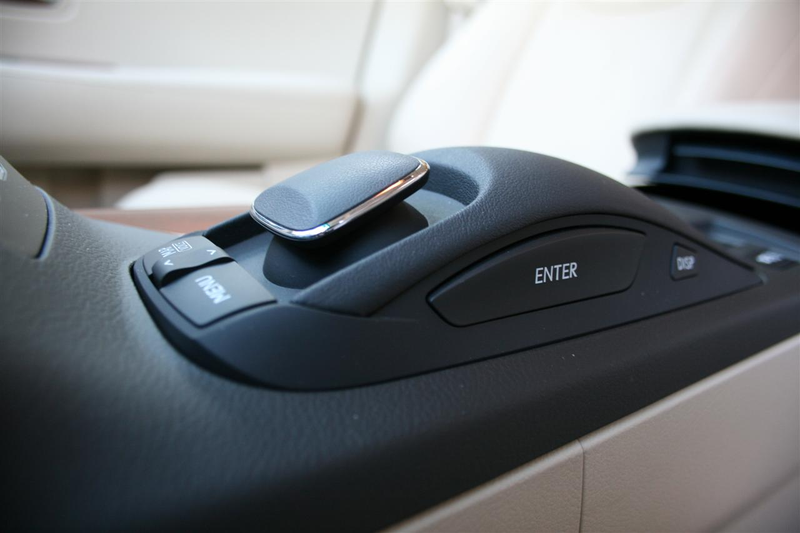 Illustration for article titled 2010 Lexus RX 350, RX 450h: First Drive